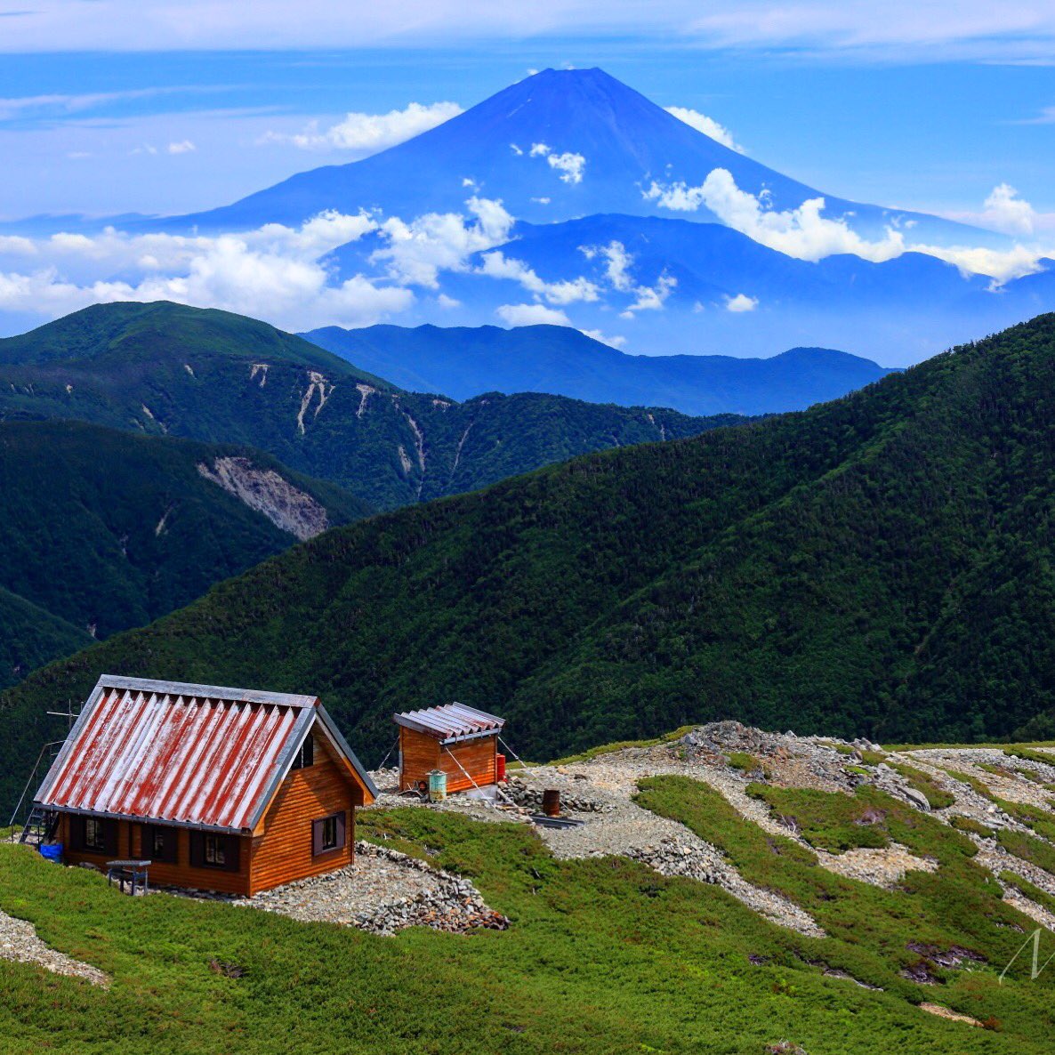 Minamigaoka A Twitteren ありがとうございます 小河内岳避難小屋です