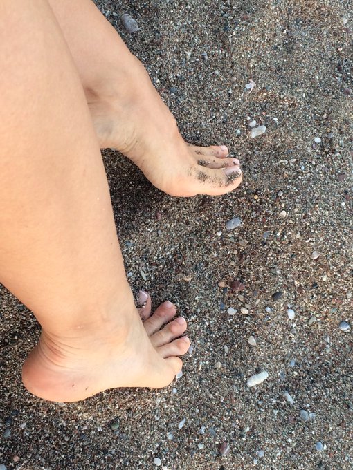 Royal Feet in the sand @underdeskloser @Charlesxxxent @Flirt4FreeGirls @submissiveboy81 https://t.co<a class="tags" target="_blank" title="On Twitter" href="/?out=eyJ0eXAiOiJKV1QiLCJhbGciOiJIUzUxMiJ9.eyJpYXQiOjE3MjMzMDk3MDIsImlzcyI6InR3cG9ybnN0YXJzLmNvbSIsIm5iZiI6MTcyMzMwOTcwMiwiZXhwIjoxNzU0ODQ1NzAyLCJyZWRpcmVjdF91cmwiOiJodHRwczovL3R3aXR0ZXIuY29tL3VuZGVyZGVza2xvc2VyIn0.cmzdVkRhQcSr8oEtLLkdVK5WRmR0uFaKnPlZm8tth-QNfMlW3IHZ-7RoCukx7AQ9S6S2mABL-I3VfbkU6-BlGg">@underdeskloser</a><a class="tags" target="_blank" title="On Twitter" href="/?out=eyJ0eXAiOiJKV1QiLCJhbGciOiJIUzUxMiJ9.eyJpYXQiOjE3MjMzMDk3MDIsImlzcyI6InR3cG9ybnN0YXJzLmNvbSIsIm5iZiI6MTcyMzMwOTcwMiwiZXhwIjoxNzU0ODQ1NzAyLCJyZWRpcmVjdF91cmwiOiJodHRwczovL3R3aXR0ZXIuY29tL0NoYXJsZXN4eHhlbnQifQ.V3mQYhilkKcP3F2aYS5aQHmsg5UlNWQV-UrzdrQNbfM4L8ElYse4M8zXa3ZmPp5TvyMLtyPgju2UJrFOFScRDQ">@Charlesxxxent</a><a href="/tag/thursdaythoughts"class="tags"><span>#thursdaythoughts</span></a>