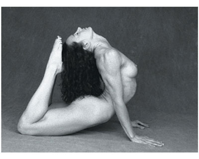 YogaUndressed's tweet photo. Open your heart &amp; come alive again! Tantric kundalini flow unlike anything you've ever tried https://t.co/cq2SVJ72x2 https://t.co/UcpE3oxcRi