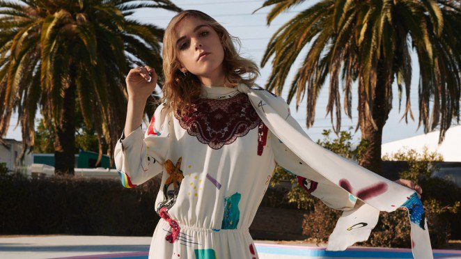WhatAGirlWears's tweet photo. Kiernan Shipka ในนิตยสาร DAZED ฉบับ Sping 2016
ถ่ายภาพโดย Ben Toms https://t.co/j8C4WrjRjw