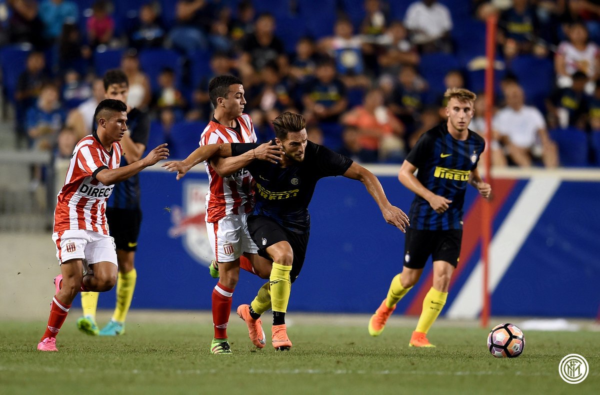 Inter_jp's tweet photo. 📷日本時間の朝9時に行われた #インテル 対 @EdelpOficial 戦の写真を、フォトギャラリーにまとめました👉 https://t.co/GDlLtYhHjM #InterELP #InterSummerTour #FCIM https://t.co/GWrrTL6Jxe