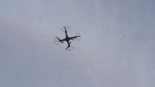 MSUmalaysia's tweet photo. Drones can be seen flying high for MSU Cyber Throne challenge here in MSU. #MSUhcf2016 https://t.co/EUYAtqNu5O