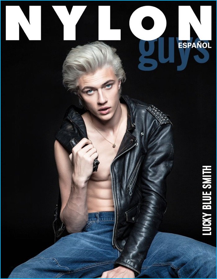 StealBoyStyle's tweet photo. Lucky Blue Smith ขึ้นปกให้ Nylon Guys ประเทศสเปน โดยมี Image ในการถ่ายคือ Dorian Gray

ถ่ายภาพโดย Esteban Calderon https://t.co/SWgAHY90RJ