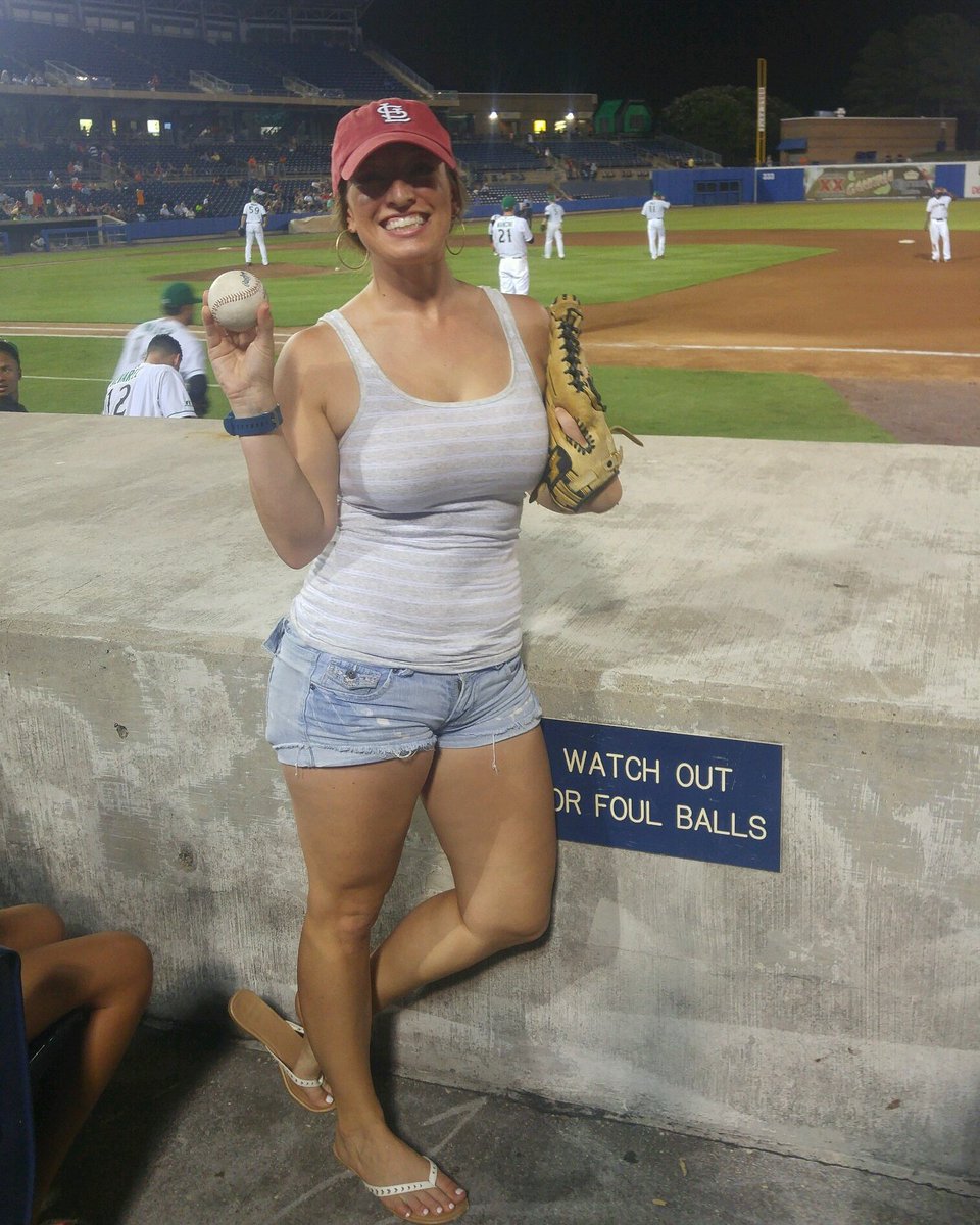 PlayHardGetFit's tweet photo. Watch out for foul balls! bc I'll catch 'em! @norfolktides #orf2mlb #playhardgetfit #fitfam #fitbit #757collective https://t.co/C5KDia18At