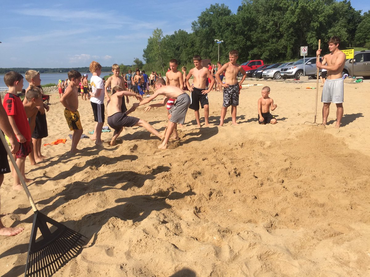 Dustin Coufal tweet media