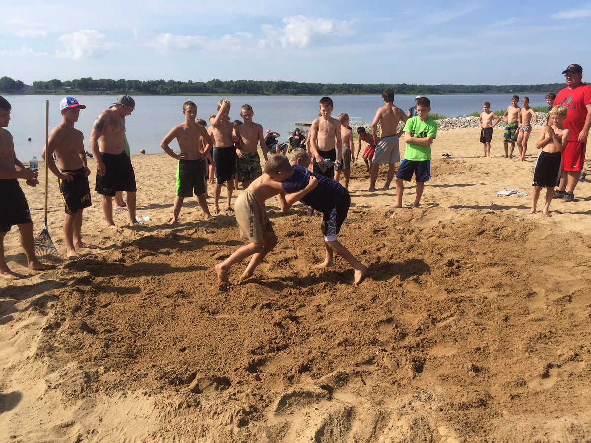 Dustin Coufal tweet media