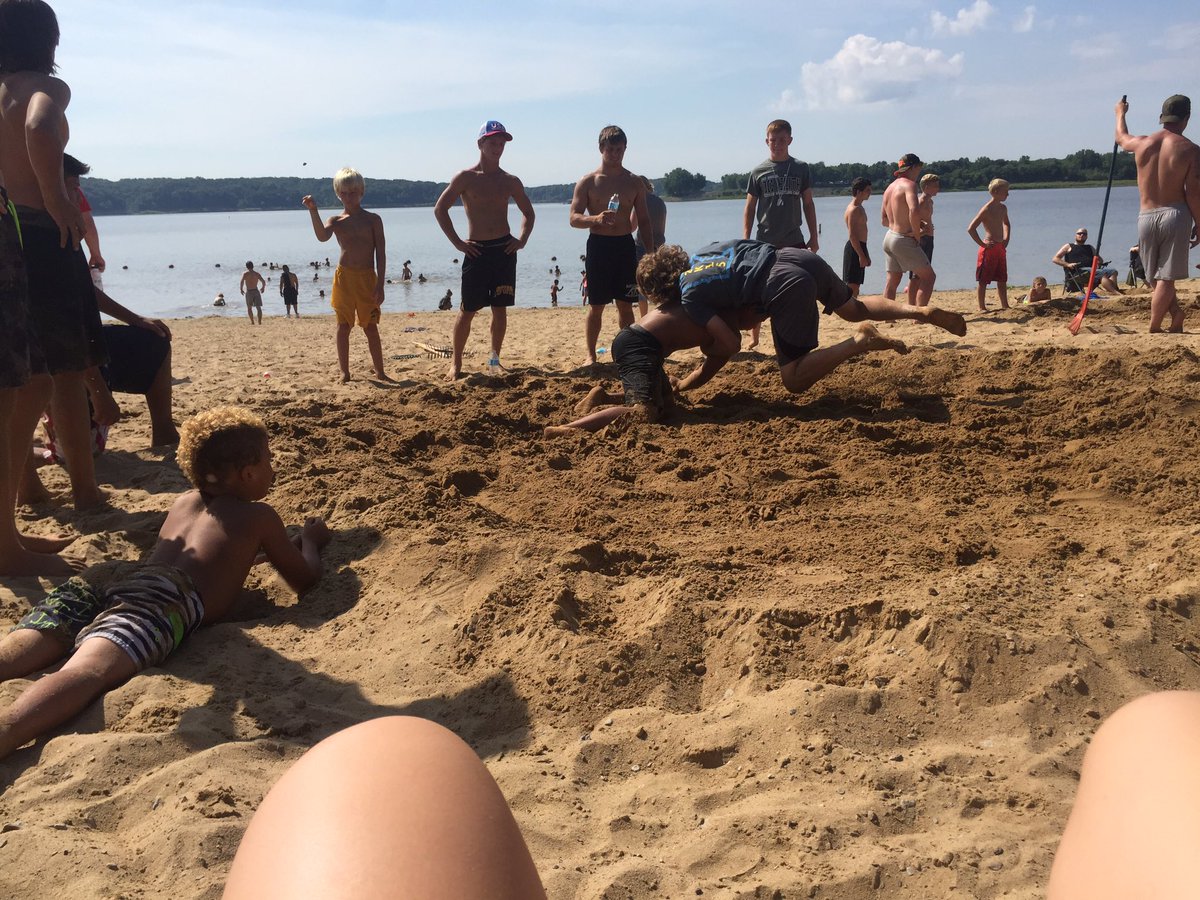 Dustin Coufal tweet media