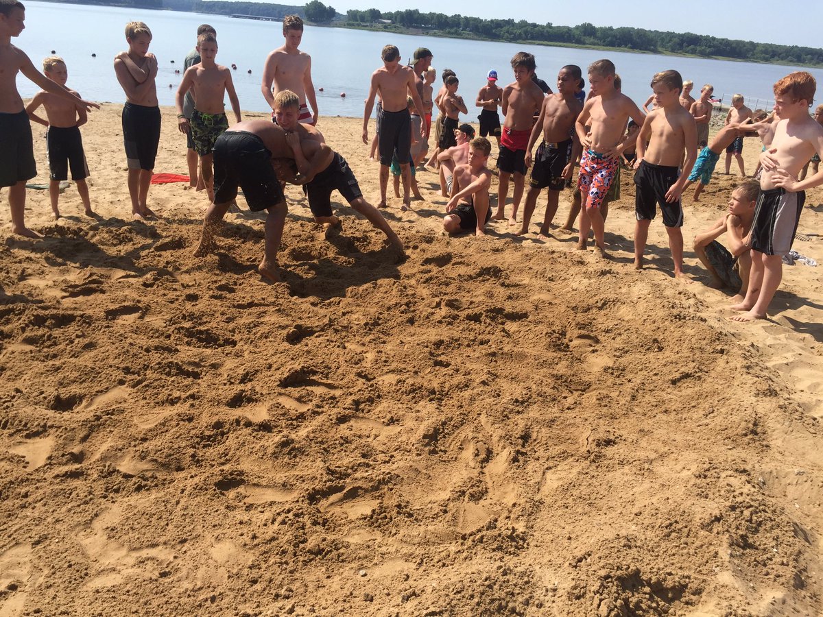 Dustin Coufal tweet media