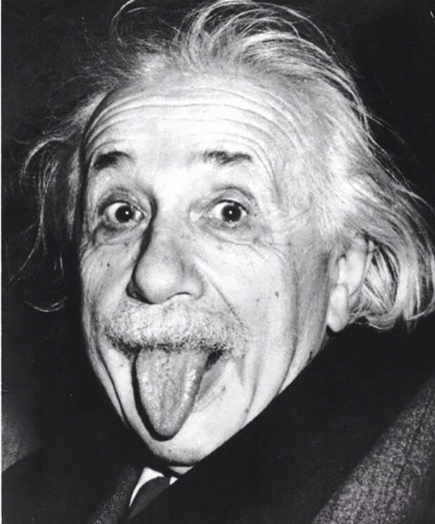 KathyPauwels's tweet photo. Prins Karel, Ensor en Einstein. Ze gingen samen regelmatig op restaurant in De Haan. Half 10 #PlagePréférée radio2 https://t.co/RinKeOZ495