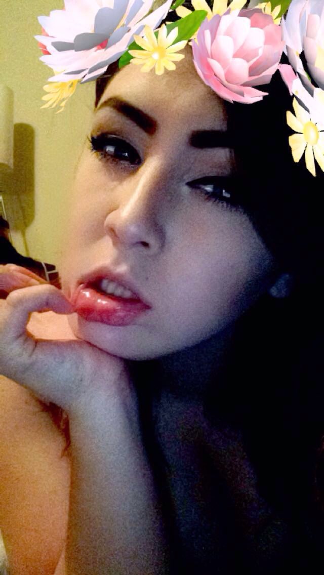 SapphiraLuna's tweet photo. You wanna be my slave, you better spoil me like the goddess I am. #Findom #paypig https://t.co/9TFBx59wg1
