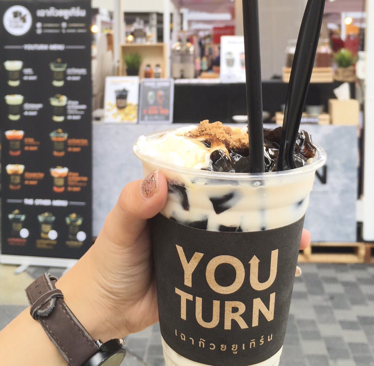 mumitten's tweet photo. ฝากร้านอีกแล้ว ☺️ เฉาก๊วยนมสดค่า 28-31 นี้ งาน IG FLEA MARKET ลานวงกลม เมกะบางนา #อร่อยไปแดก @aroii #อร่อยบอกต่อ https://t.co/9hx8oT2fII