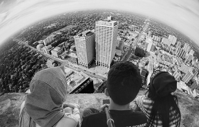 Mustakimaha's tweet photo. #rooftop #NewYork #gproid https://t.co/2jdPtniTRw
