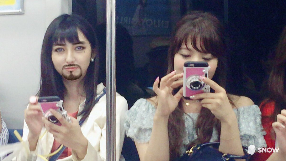 Yuuki 電車の中でもポケモンgoに必死な人達 もーみのモンスターボール投げ方講座と お香のおかげで たくさんモンスターget ポケモンgo カナザワgo