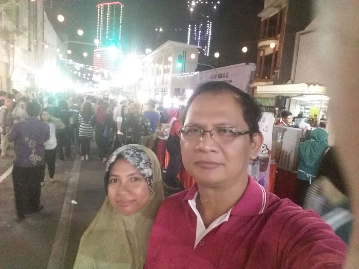 CCMTREG5's tweet photo. @parwi66 @_funtastic5_ #TelkomFuntastic5 #CCMTREG5 #ccmfun #enthusiasm #action ikut meramaikan Festival Tunjungan https://t.co/0daU5RQgzS