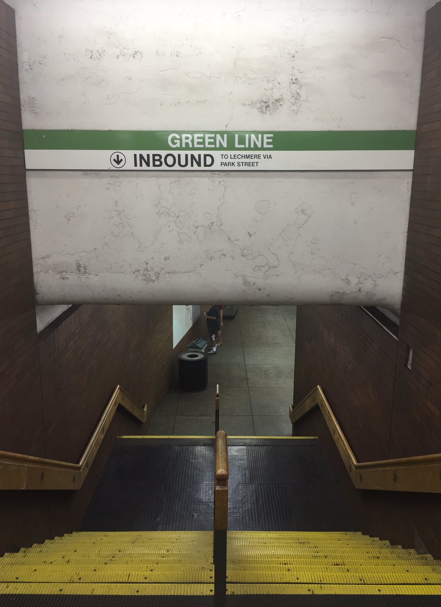 ArgoBatts's tweet photo. #Boston #Dooster_Pledge #MBTA https://t.co/qD2pqPSLVi