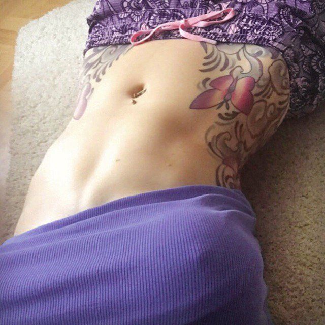 #Abs are made in the gym and revealed in my kitchen ?#strongnotskinny #fitgirl #abs #fitness #tattoo