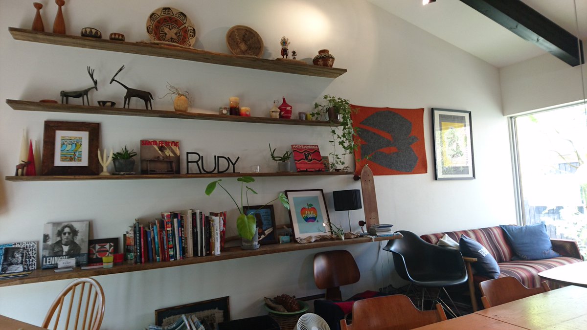 西大寺フォト 近鉄奈良線の線路沿いにある Cafe Bar Dininng Rudy でランチ おしゃれなcafeでゆったりまったりと美味しいロコモコをいただきました お店の方に写真掲載の許可をいただきました ロコモコ