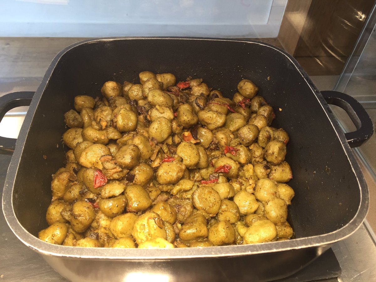 Yesterday's gluten free selection of cakes 😍 another other features on our menu. Mmmm 😋🍝☕️🌽🌶