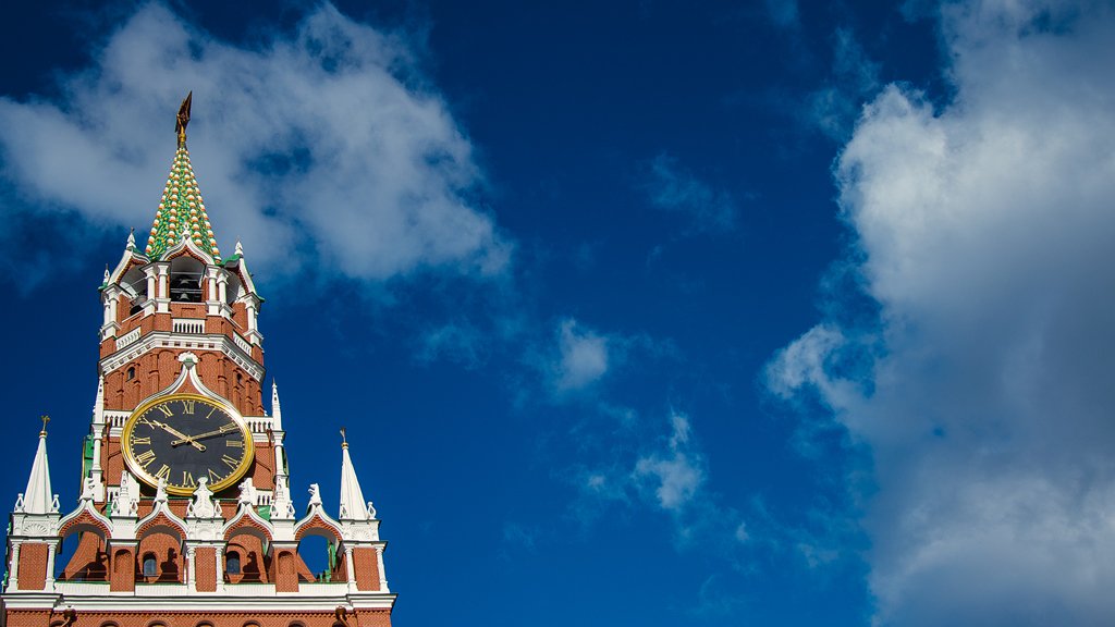 umihotels's tweet photo. “Once a year, go someplace you’ve never been before.” – anonymous #QuoteOfTheDay #Moscow https://t.co/SswufubKd9