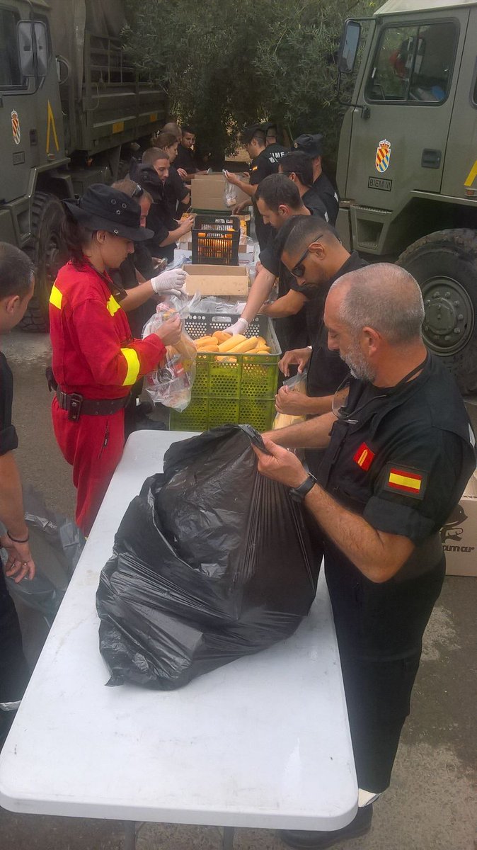 UMEgob's tweet photo. Ellos han estado ahí desde el primer momento, apoyando a intervinientes.Gran trabajo del personal logística #BIEM3 👏 https://t.co/6p8TD2aL6i