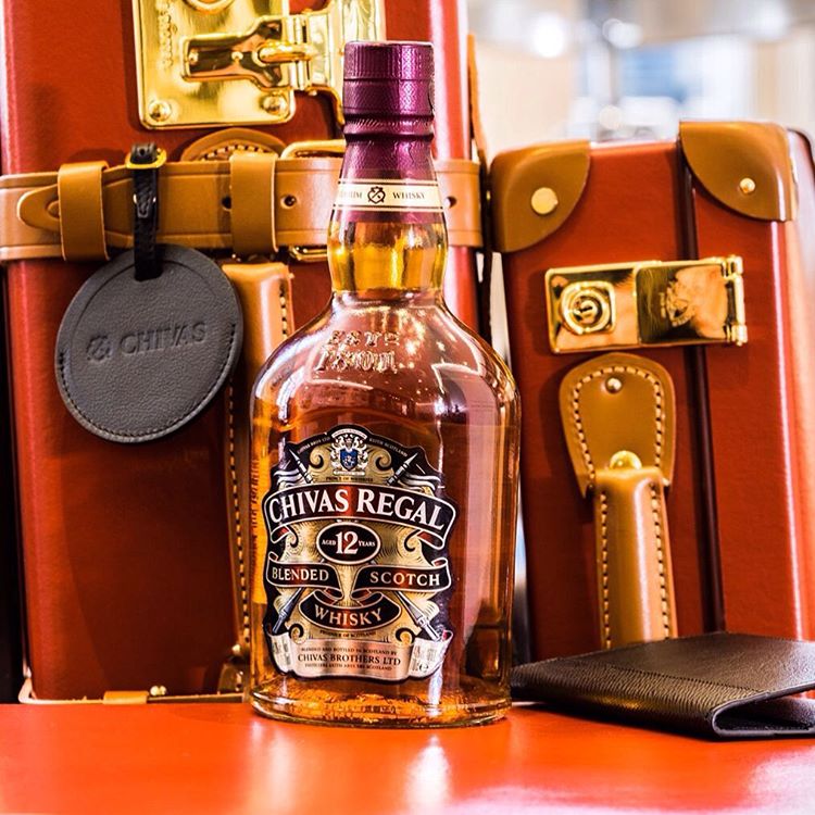 ChivasRegal_KE's tweet photo. Take your gift buying prowess wherever you go. #LiveWithChivalry #Chivas https://t.co/SijyLgbPaZ