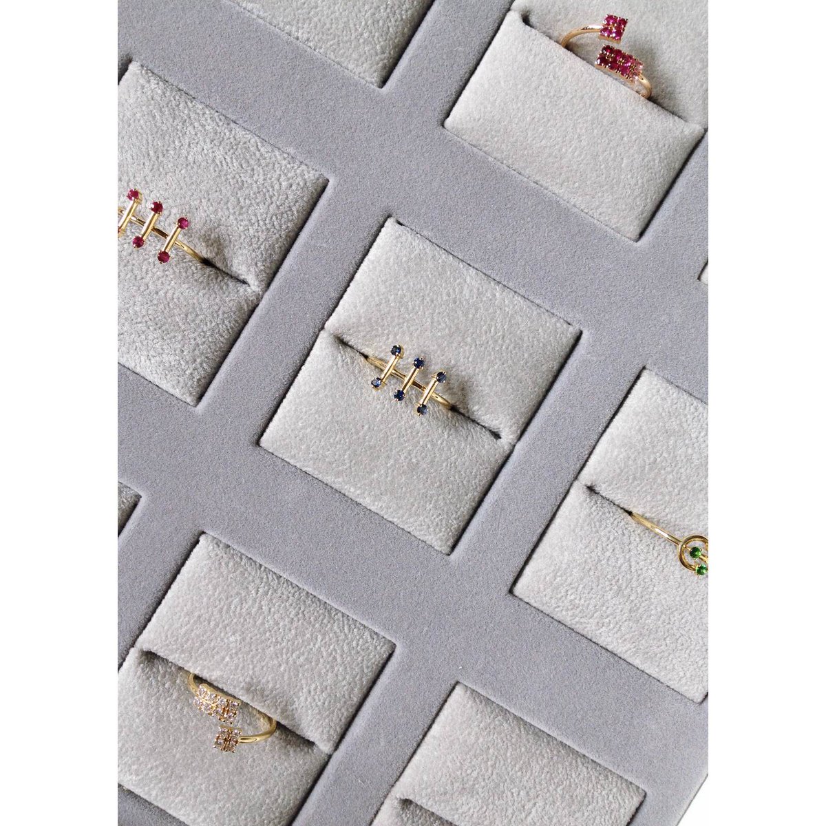 SmithGreyLondon's tweet image. Tray full of newness! Find all new fine jewellery pieces here: smith-grey.com/collections/a-… #finejewellery #smithgrey