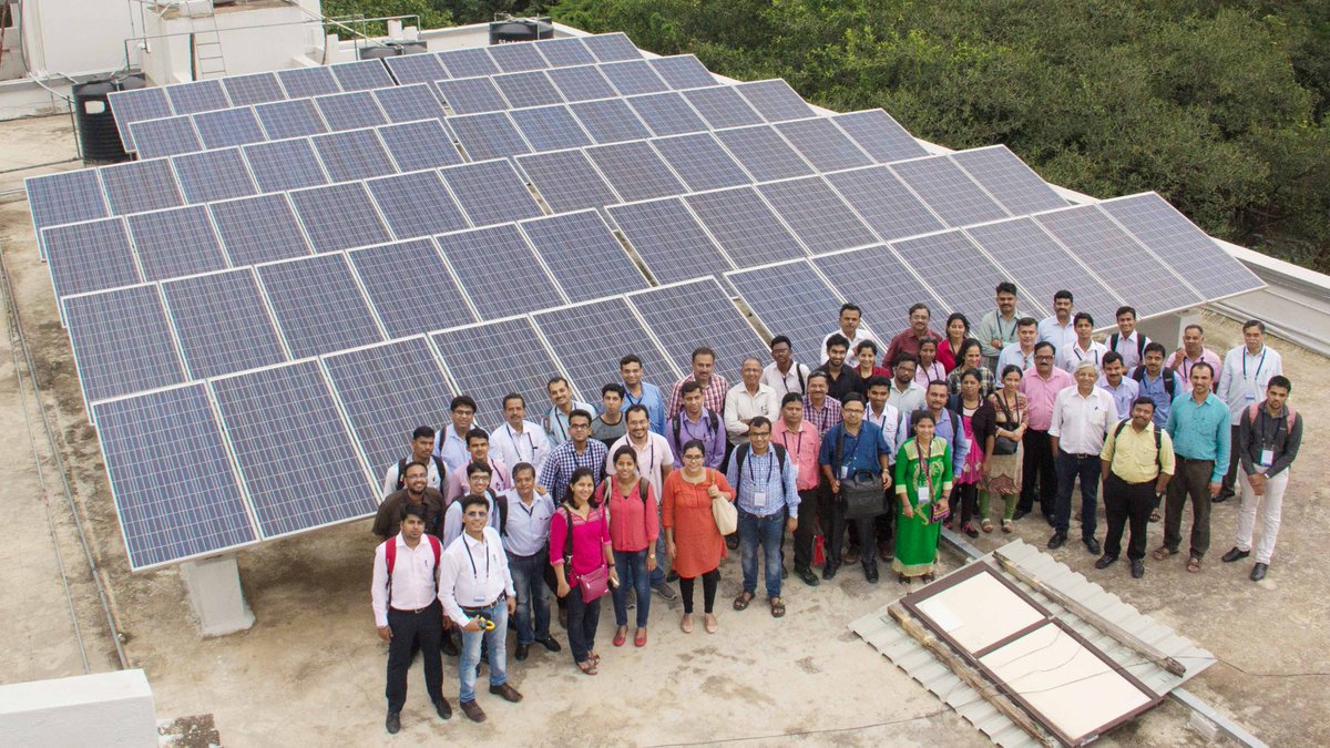 Site visit by #solar #entrepreneurs #training <a href="/UnivOfPune/">University Of Pune</a>  <a href="/mnreindia/">Ministry of New and Renewable Energy (MNRE)</a> <a href="/usaid_india/">USAID India</a>