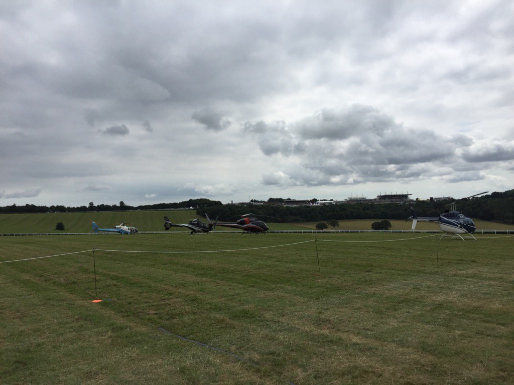 dmhelicopters's tweet photo. G-LONE resting up at Glorious Goodwood! https://t.co/dhrxZJxVSq