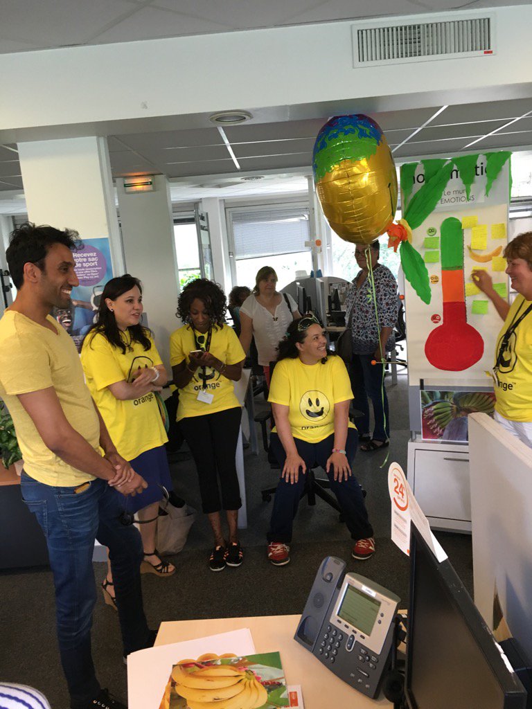 SandrineThomas6's tweet photo. Orange a la banane à #scoidf Cergy, débrie et échanges sur le plateau avec @isafournier43. @icogwada @ThierryKergall https://t.co/8hFGKv8l24