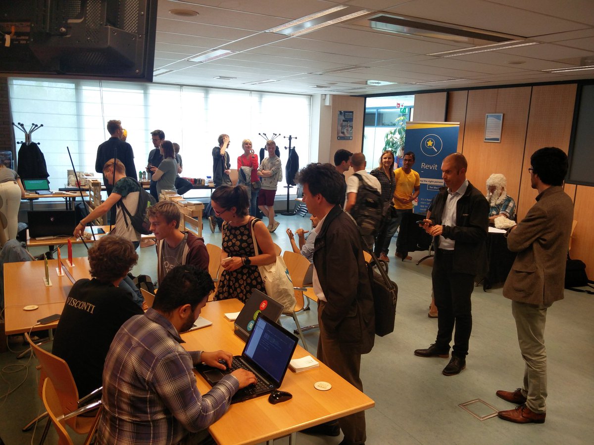 ChristineCopers's tweet photo. #OsoC16 soft launch at #cirb. Such enthousiasm. And cupcakes #proud #fedict https://t.co/hLmf7L4cIp