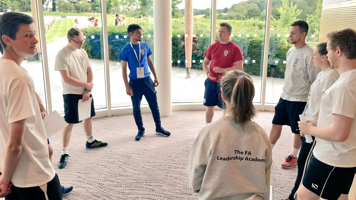 TheFA_NYC's tweet photo. Senior Mentor, Pete leading the last team reflection session of the week with his team. #Proud #FFA16 https://t.co/ljuprYLDJ5