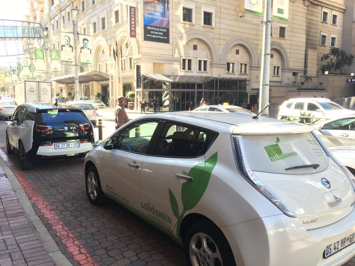 SolidGreen_SA's tweet image. #GBC2016 @GBCSA EV rides ready to begin, escape the #PetrolStrike !