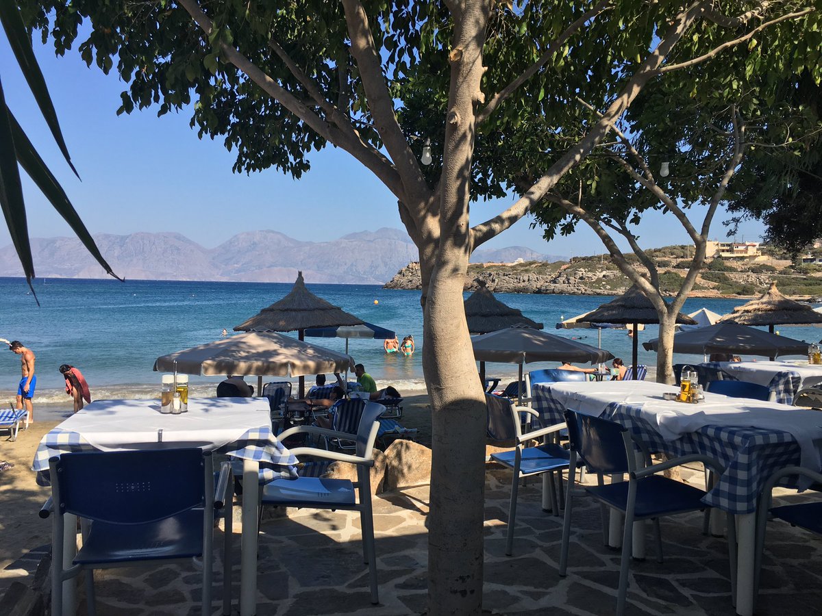 venicekisses's tweet photo. Sipping! #Ammoudara #beachcafe #AgNik #Crete #chilledwine ☀️ https://t.co/qMdXSnWvyU