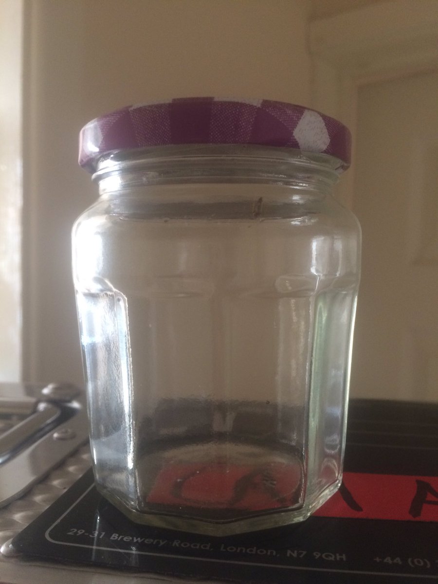 TwiceCut's tweet photo. Successfully wrangled two ants this morning. https://t.co/kZ4nBgEVpM
