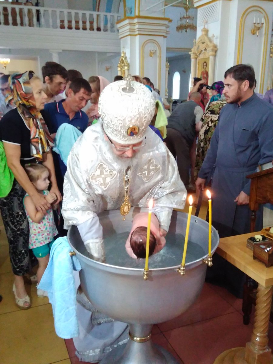 Поздравляем малышей и родителей!Пусть Крестины подарят благополучие в жизни.Счастья и здоровья маленьким патриотам!