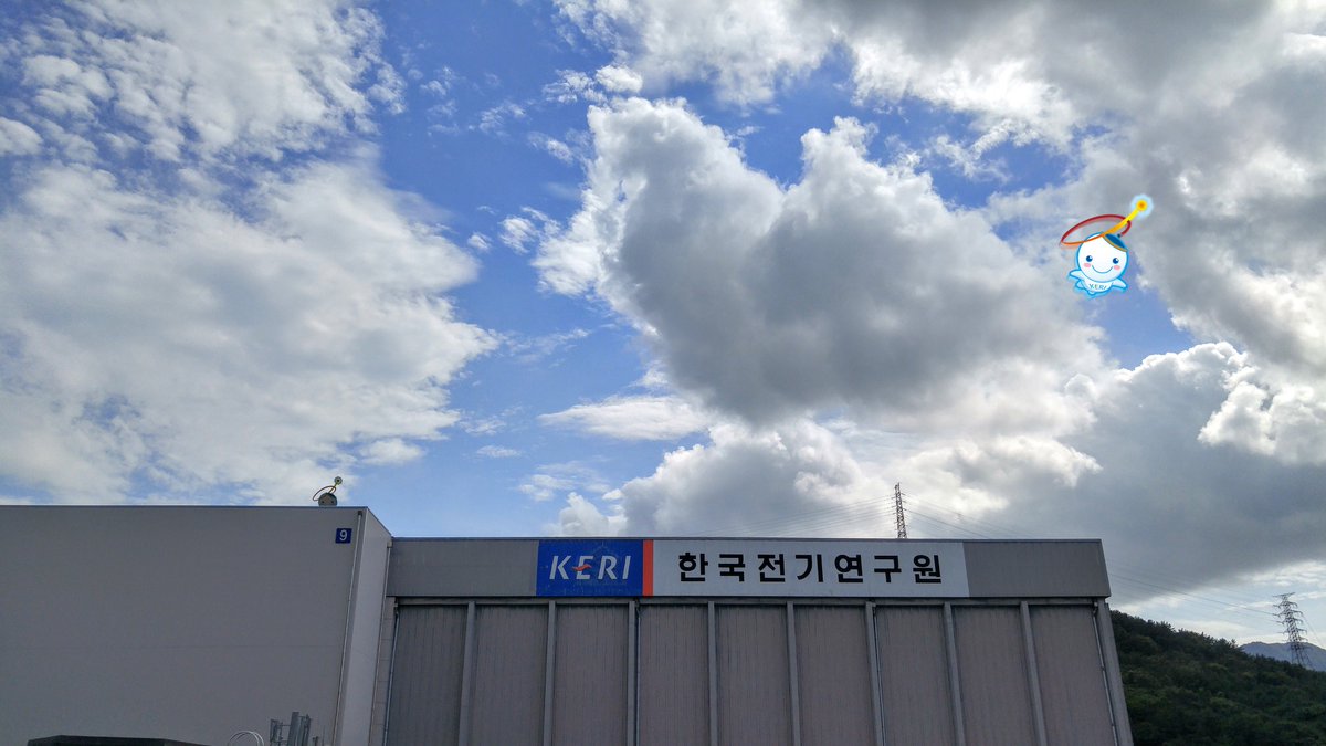 KERI_NEWS's tweet photo. 벌써 목요일이 끝나가고 있어요
오늘은 어제보다는 조금 덜 더운것같아요
그래도 다들 무더위속에서 수고하셨어요 >_ <
케리는 배터리를 꽉 꽉 충전시킬 예정이랍니다!!
여러분들도 푹쉬시고 불금에 만나요 ^^ https://t.co/fcPyz68lLL