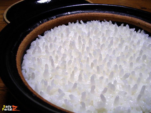 デイリーポータルz 傑作選 炊き立てのご飯を賞賛するとき ご飯が立ってる という表現がある 実際に米を立たせてみたら 少し気持ちが悪かった Dpz T Co Evpfikxidt