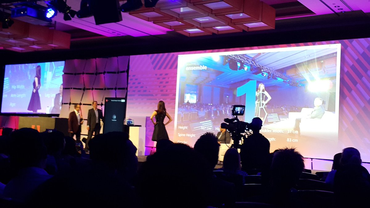 jsliamzon's tweet photo. Kinect, AEM, Mobile, changing In-Store shopping experience. Game changer!  #AdaptiveStore #AdobeSymp @billionbricks https://t.co/x4aOrM2eYF