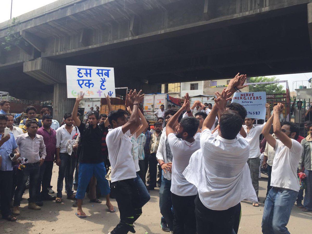 delhiiloveyou's tweet photo. Minister of Languages @KapilMishraAAP participated in #MyDilliStory &amp; celebratd Languages thru flash mob performance https://t.co/IzB6CRghM2