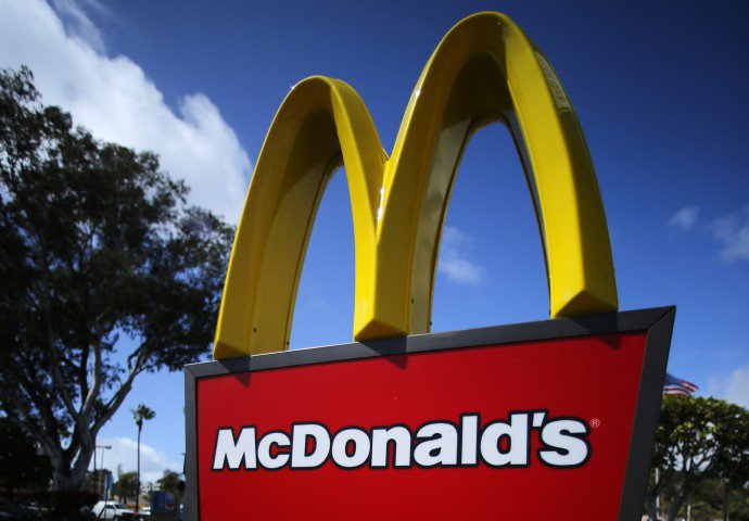 AdMoreRetail's tweet photo. McDonald's to create 5,000 UK jobs by the end of 2017
https://t.co/8OddbXV3d6 #fastfood #BigMac https://t.co/UXao3DQK2t