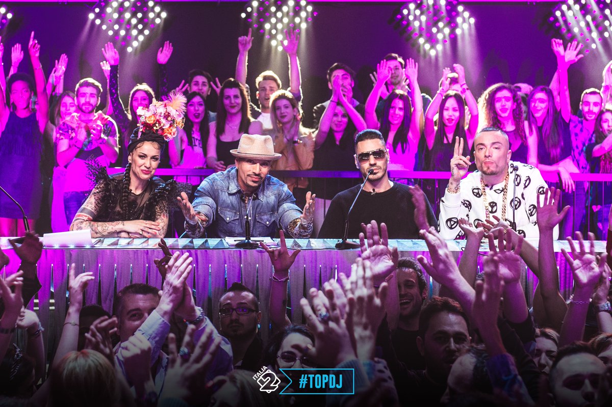 Stasera in seconda serata su #Italia2 la replica di #TOPDJ con <a href="/marracash/">MARRACASH</a> e <a href="/thereallafuria/">Jake la Furia</a>! 😎💣