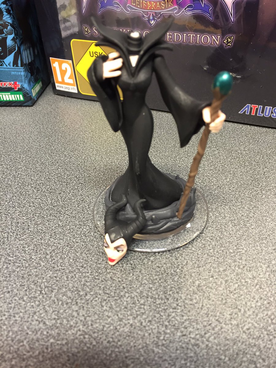 GAMEDundee's tweet photo. Don't lose your head over a broken character - cover it with £1 #CharacterCare 😄😄 https://t.co/qSKwUO6Bx0