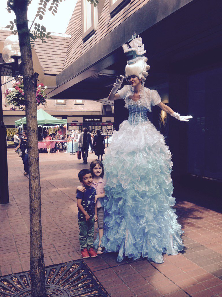 Free entertainment for the kids in Palace Gardens Enfield Town today!