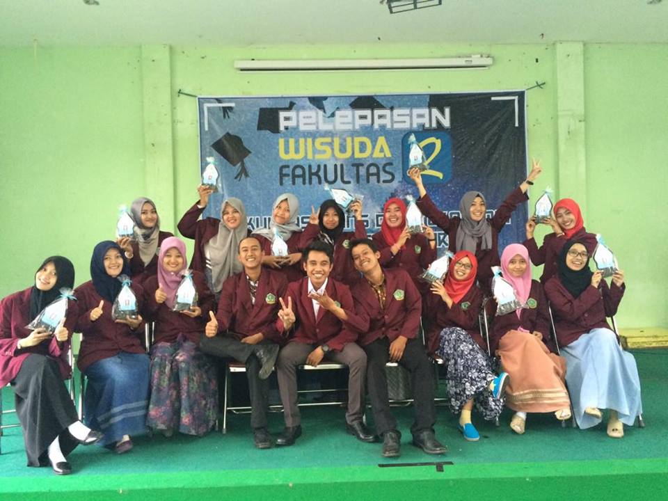 Wahyunnie33's tweet image. terimakasih atas pejuangan menunutut ilmu, semoga ilmu kita bermanfaat aamiin #congretulation #graduate #uinsmg #PB