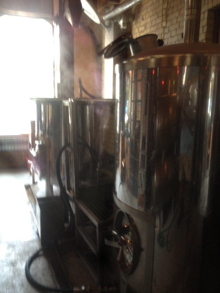 A BATty Brewhouse today but getting fruity later on. Fruit bat mashed in. <a href="/FourThievesPub/">The Four Thieves</a> @LaineBrewing <a href="/selcamra/">SE London CAMRA</a>