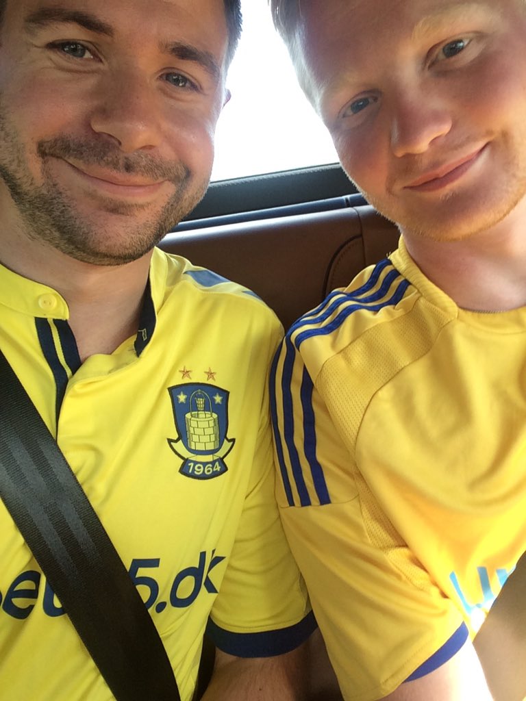 casparlange's tweet photo. .@PhilipLaeborg og jeg tager til Berlin nu! @BrondbyIF #hscbif #brøndby #away https://t.co/SPjIbuDdBW