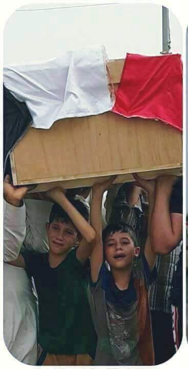 ljhvvcc's tweet photo. سمعت مره #يتيم يحاجي دكتور
يكله المرض أثر حيل بيه #ينظرله
بحزن ويكله شنطيك #ماعدنه 
علي بالصيدليه# https://t.co/vtS1E7wXDE