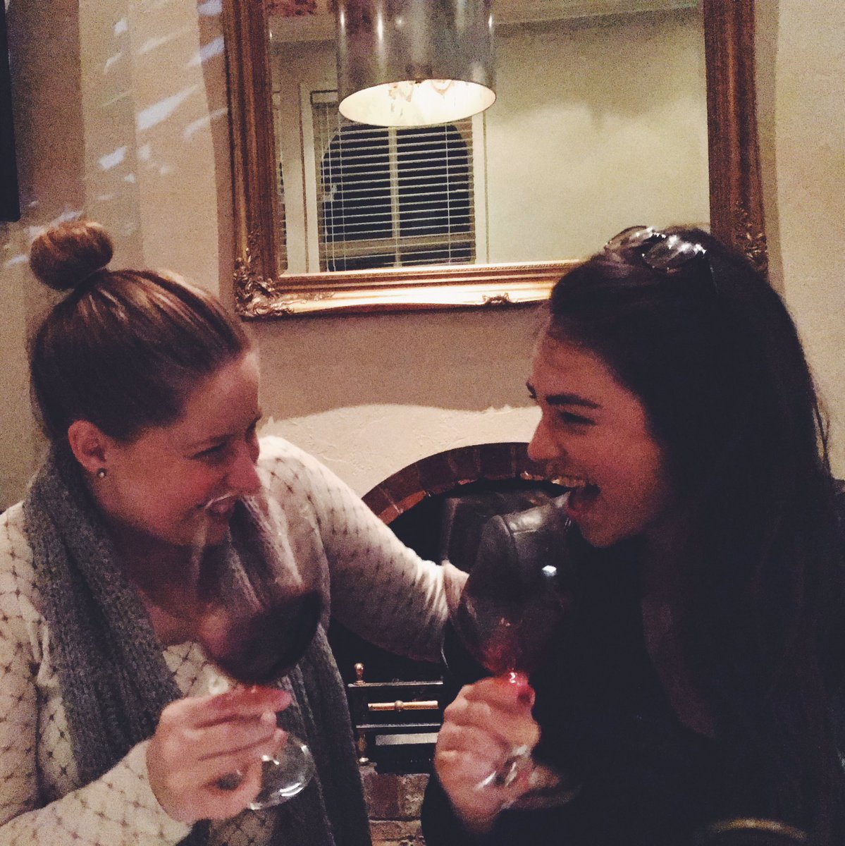 vinomofo's tweet photo. Ladies who swirl together, stay together 🍷 #Vinomofo #unitedbywine https://t.co/g4MOBUGDEw