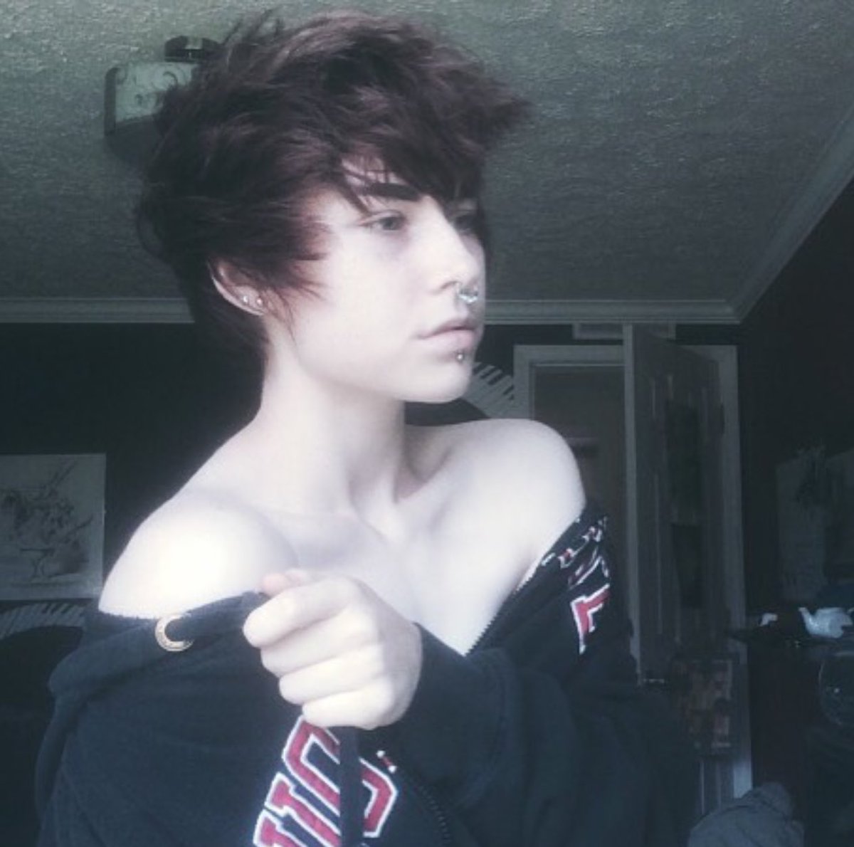 thercapcr's tweet photo. Getting dressed as I head to make Leyland some food💕🙊✨🌱
@irltrashkid https://t.co/C5hxzSgl3h