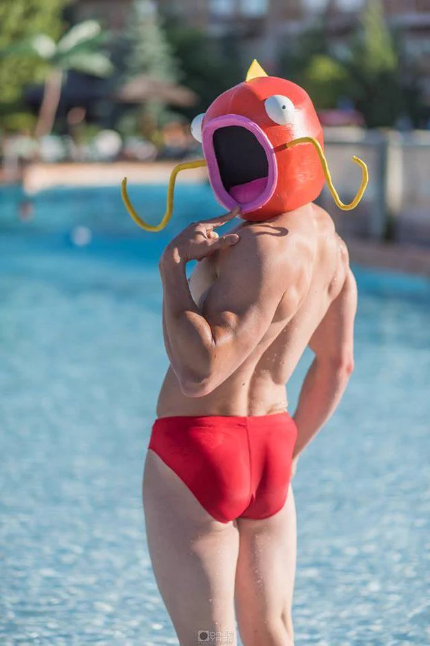 外国人のポケモンコスプレが？謎のセクシーコイキングに!